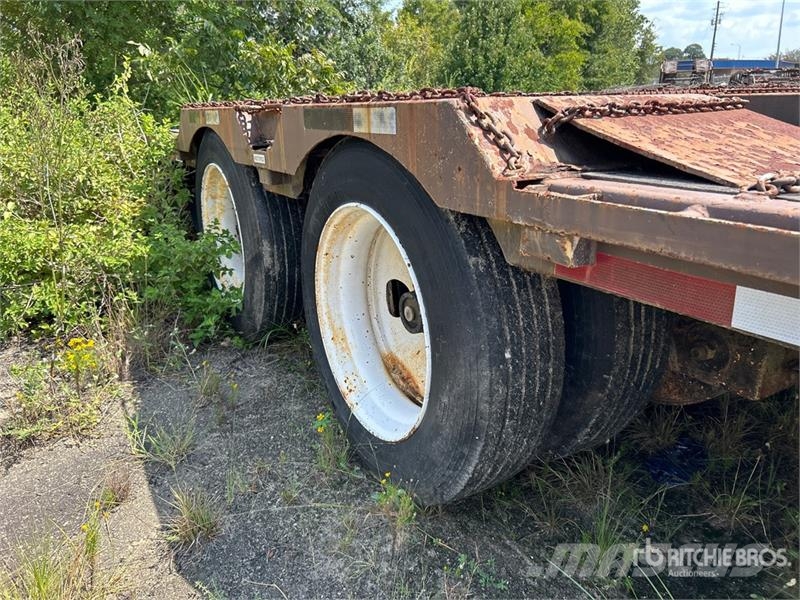 Lufkin PMDF 52 ft T/A Step Deck Trailer Низькорамні причепи