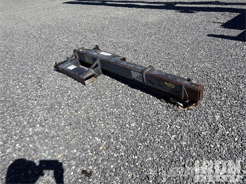 Lull 1360B HD 6000 lb Extendable Material Handling Arm Andre komponenter