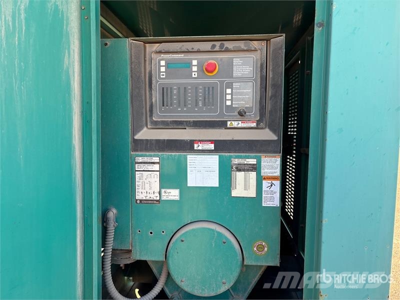 Lund Manufacturing ISB83240-2E 20 ft T/A Equipment Трейлери колесного транспортного засобу
