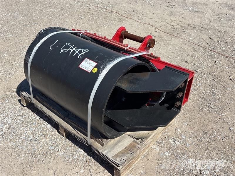 LYALS 32 in Vibratory Excavator Roller (Unused) Outros componentes