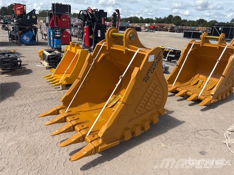 LYALS ALS EB320 46 in Digging Excavator Bucket - F Baldes