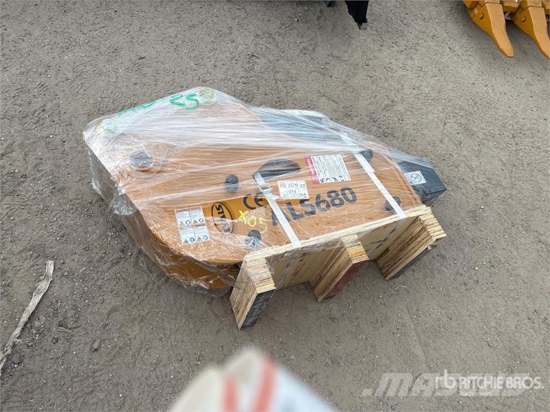 LYALS ALS680 12 in Backhoe Hydraulic Breaker (Unus 브레이커