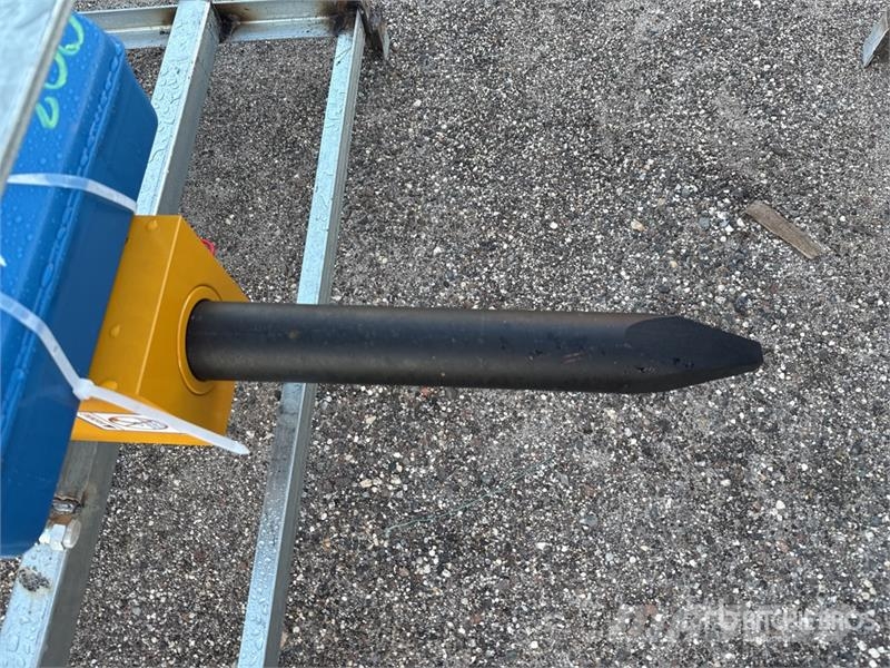 LYALS ALS680 18 in Skid Steer Breaker (Unused) Hydraulhammare