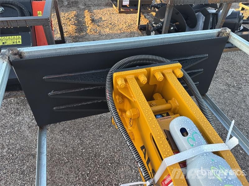 LYALS ALS680 18 in Skid Steer Breaker (Unused) Hydraulhammare