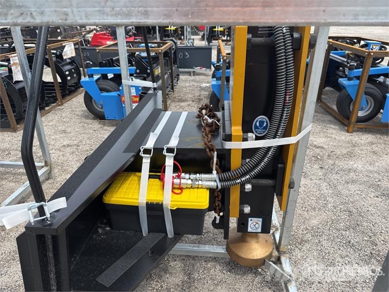  LYALS ALS680 48 in Skid Steer Post Driver (Unused) Εξοπλισμός περίφραξης