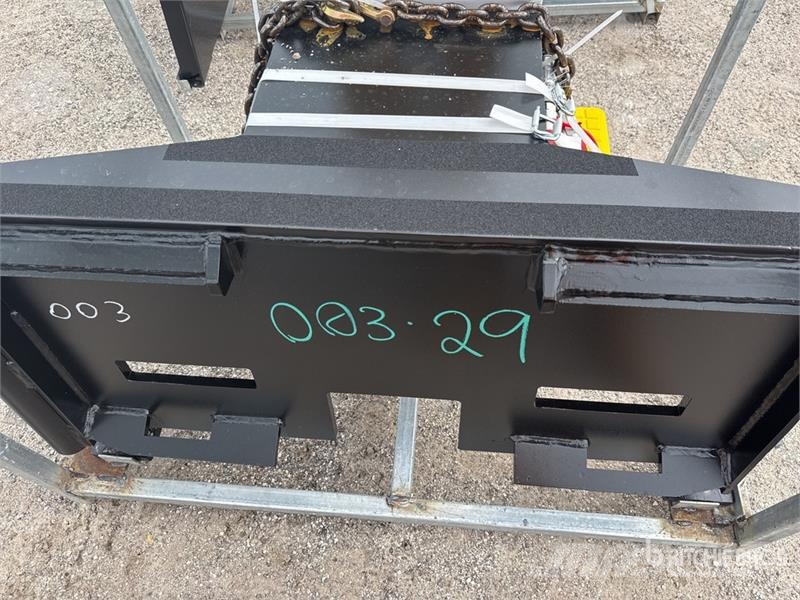LYALS ALS680 48 in Skid Steer Post Driver (Unused) Εξοπλισμός περίφραξης