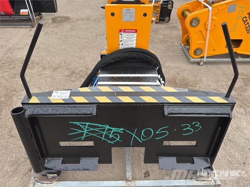 LYALS ALS680 Skid Steer Post Driver (Unused) Equipamentos de vedação