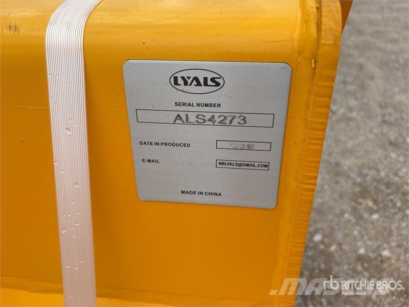 LYALS ALSEB313 48 in Digging Excavator Bucket - Fi Baldes