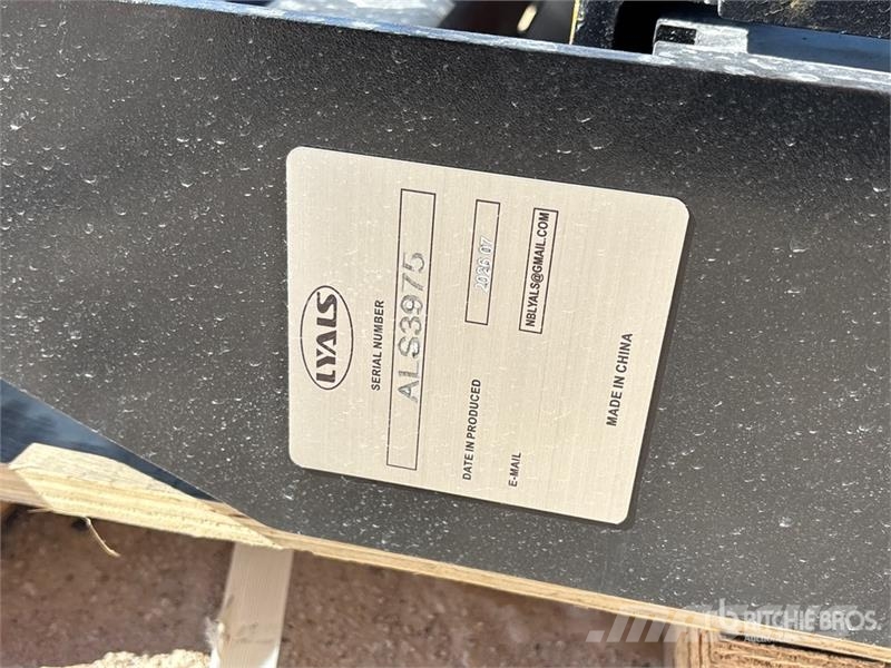 LYALS ALSHF 48 in Skid Steer Forks (Unused) Vilice