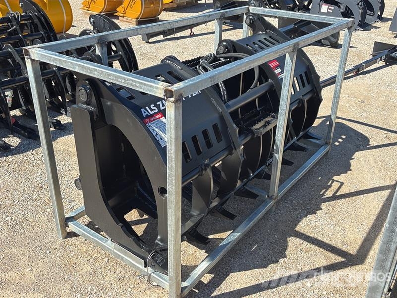LYALS ZMQ01 72 in Skid Steer Root Rake (Unused) Ancinhos e espalhadores de feno