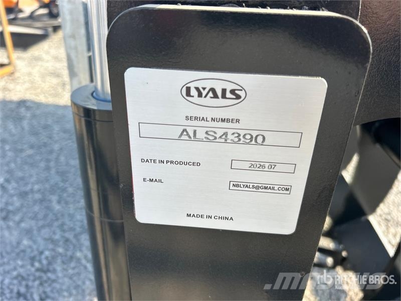 LYALS ZMQ01 72 in Skid Steer Root Rake (Unused) Okretači i sakupljači sena