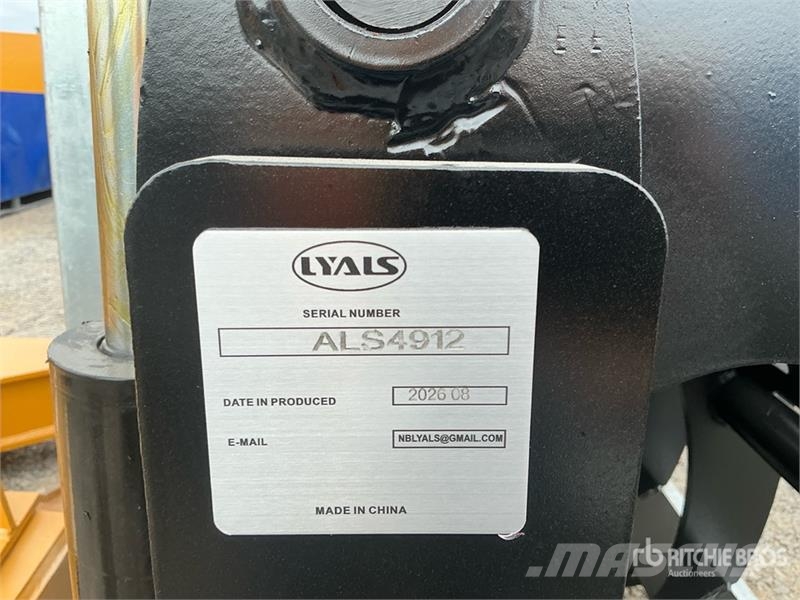  LYALS ZMQ01 Skid Steer Grapple (Unused) 집게