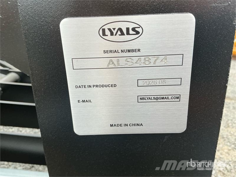 LYALS ZMQ05 81 in Root Skid Steer Grapple (Unused) Pinzas