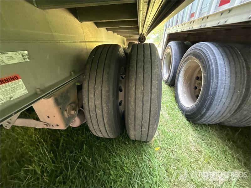MAC TNAR48AA 48 ft T/A Spread Axle Curtain Side Traile Gardinanhænger