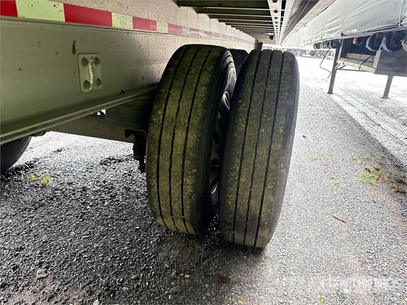MAC TNAR48AA 48 ft T/A Spread Axle Curtain Side Traile Pressukapelliperävaunut