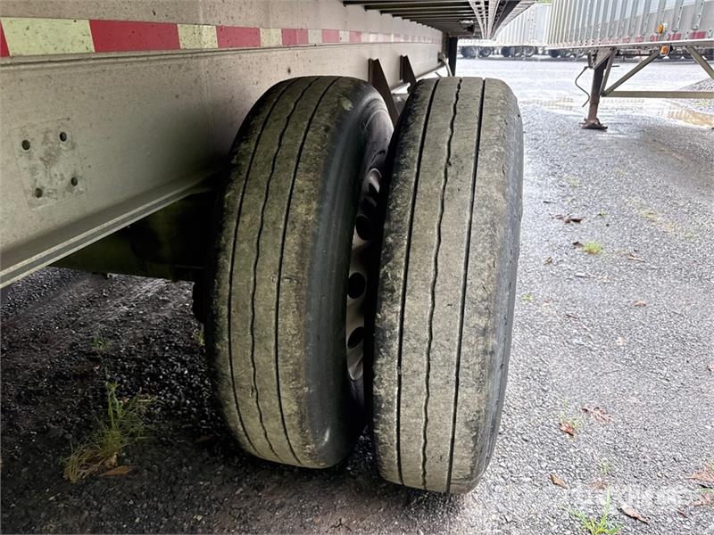 MAC TNAR48AA 48 ft T/A Spread Axle Curtain Side Traile مقطورات بغطاء جانبي