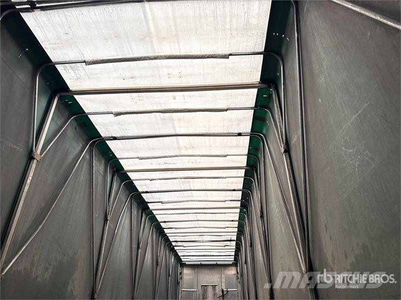 MAC TNAR48AA 48 ft T/A Spread Axle Curtain Side Traile 侧帘拖车