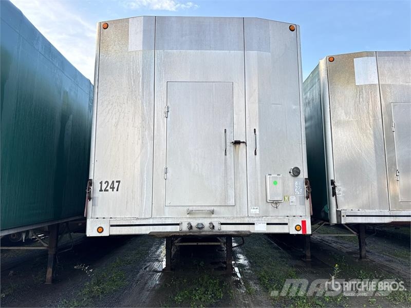MAC TNAR48AA 48 ft T/A Spread Axle Curtain Side Traile 侧帘拖车