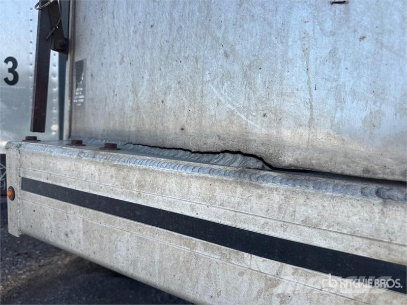 MAC TNAR48AA 48 ft T/A Spread Axle Curtain Side Traile Curtainsider trailers