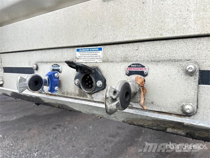 MAC TNAR48AA 48 ft T/A Spread Axle Flatbed Trailer Lavaperävaunut