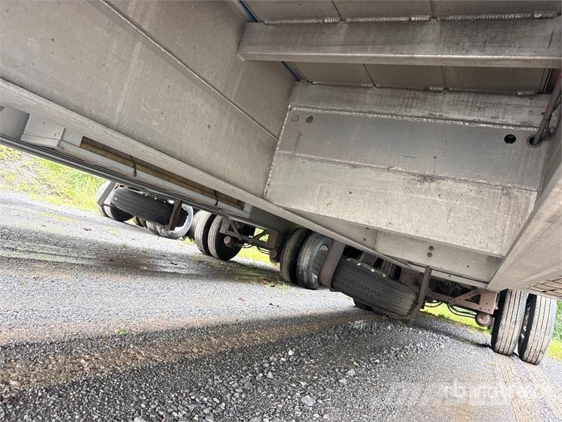 MAC TNAR48AA 48 ft T/A Spread Axle Curtain Side Traile Pressukapelliperävaunut