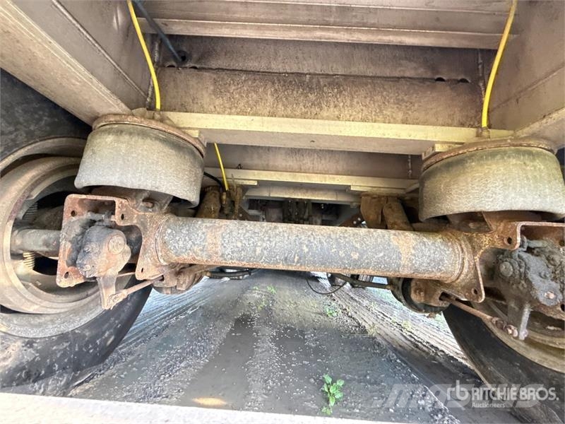 MAC TNAR48AA 48 ft T/A Spread Axle Curtain Side Traile 侧帘拖车