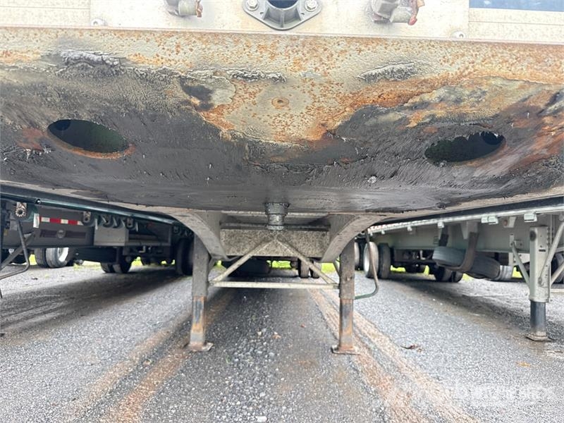 MAC TNAR48AA 48 ft T/A Spread Axle Curtain Side Traile Pressukapelliperävaunut