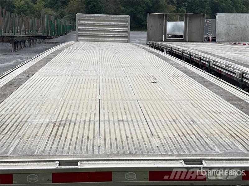 MAC TNAR48AA 48 ft T/A Spread Axle Flatbed Trailer Lavaperävaunut
