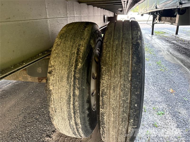 MAC TNAR48AA 48 ft T/A Spread Axle Curtain Side Traile 侧帘拖车