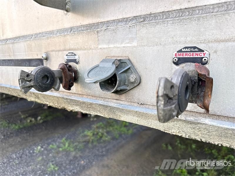 MAC TNAR48AA 48 ft T/A Spread Axle Curtain Side Traile 侧帘拖车