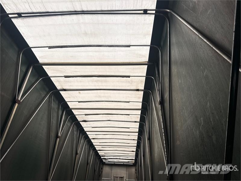 MAC TNAR48AA 48 ft T/A Spread Axle Curtain Side Traile مقطورات بغطاء جانبي