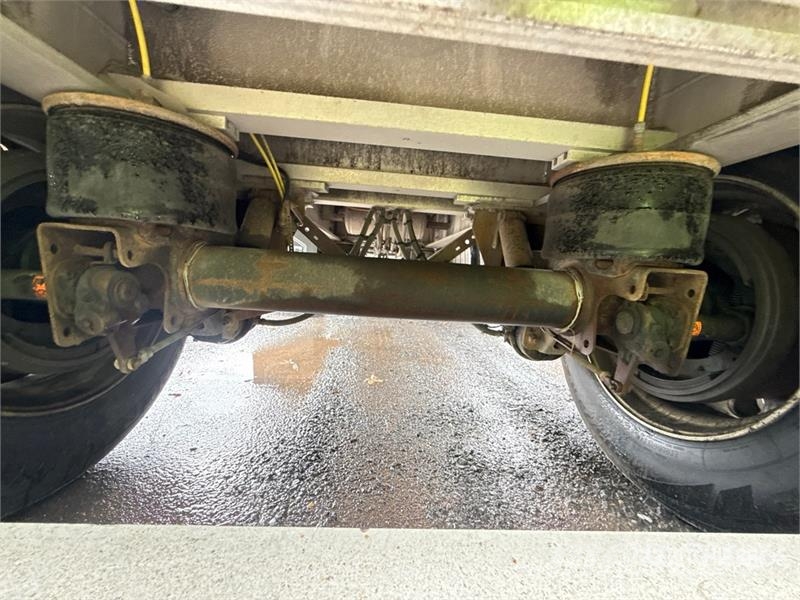 MAC TNAR48AA 48 ft T/A Spread Axle Flatbed Trailer Lavaperävaunut
