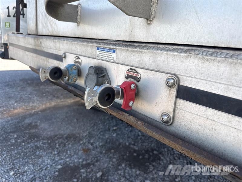 MAC TNAR48AA 48 ft T/A Spread Axle Curtain Side Traile Curtainsider trailers