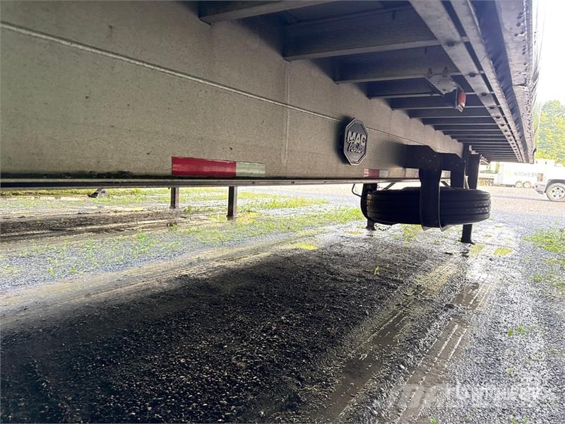 MAC TNAR48AA 48 ft T/A Spread Axle Curtain Side Traile 侧帘拖车