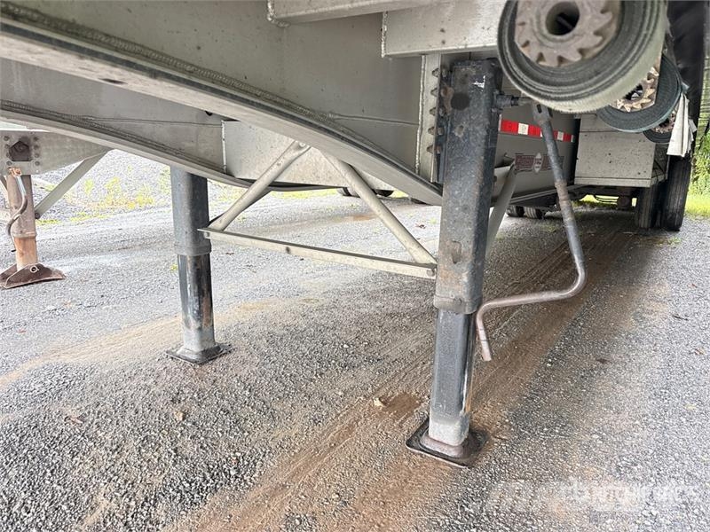 MAC TNAR48AA 48 ft T/A Spread Axle Curtain Side Traile مقطورات بغطاء جانبي