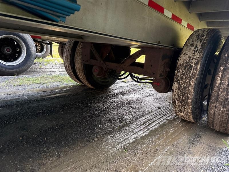 MAC TNAR48AA 48 ft T/A Spread Axle Curtain Side Traile 侧帘拖车