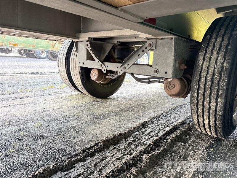 MAC TNAR48AA 48 ft T/A Spread Axle Curtain Side Traile Prikolice sa ceradom