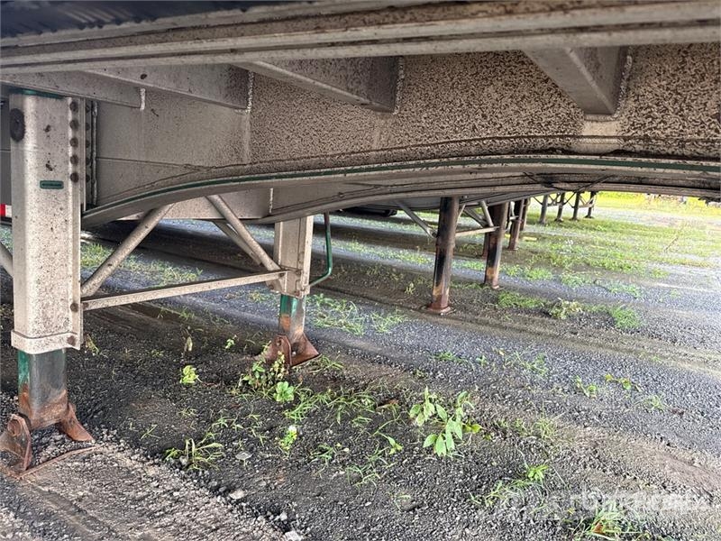 MAC TNAR48AA 48 ft T/A Spread Axle Curtain Side Traile Prikolice sa ceradom