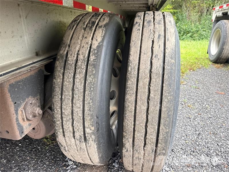 MAC TNAR48AA 48 ft T/A Spread Axle Curtain Side Traile Pressukapelliperävaunut