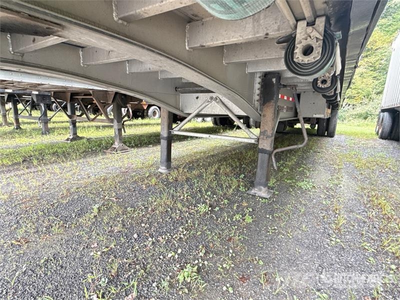 MAC TNAR48AA 48 ft T/A Spread Axle Curtain Side Traile مقطورات بغطاء جانبي