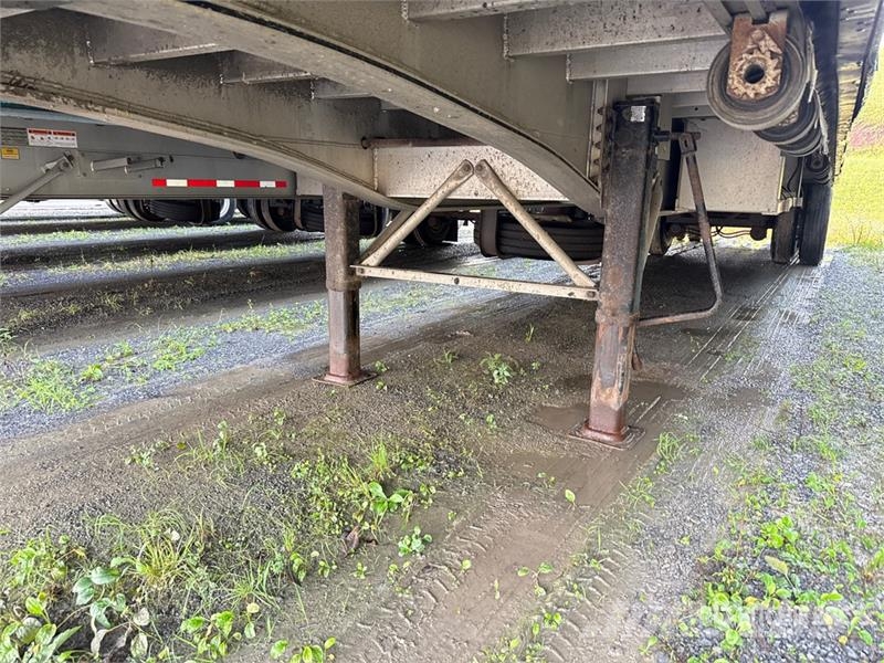 MAC TNAR48AA 48 ft T/A Spread Axle Curtain Side Traile 侧帘拖车