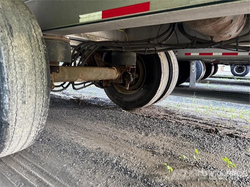 MAC TNAR48AA 48 ft T/A Spread Axle Curtain Side Traile 侧帘拖车