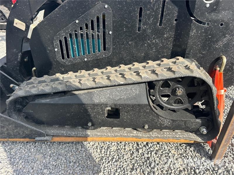 Machpro MPS310 Mini Compact Track Loader (Unused) لوادر انزلاقية التوجيه