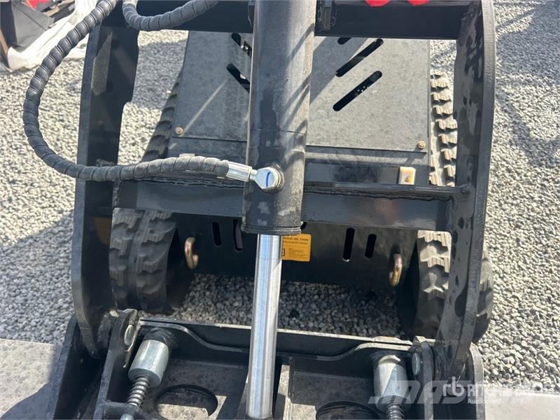 Machpro MPS310 Mini Compact Track Loader (Unused) لوادر انزلاقية التوجيه