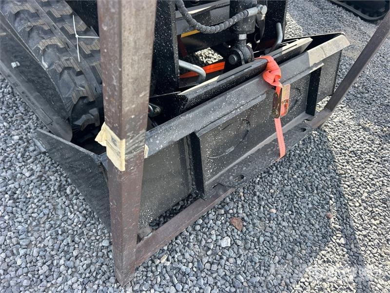 Machpro MPS310 Mini Compact Track Loader (Unused) لوادر انزلاقية التوجيه