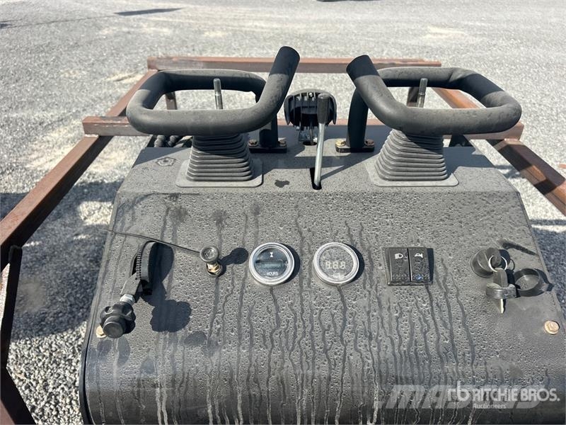 Machpro MPS310 Mini Compact Track Loader (Unused) لوادر انزلاقية التوجيه