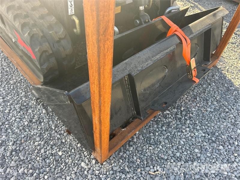 Machpro MPS310 Mini Compact Track Loader (Unused) Kompaktlaadurid
