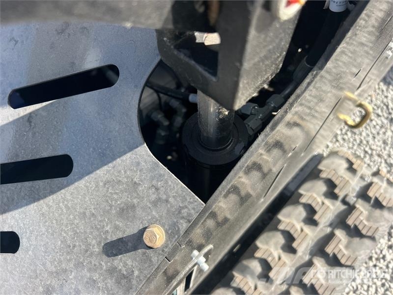 Machpro MPS310 Mini Compact Track Loader (Unused) لوادر انزلاقية التوجيه