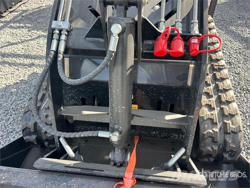 Machpro MPS310 Mini Compact Track Loader (Unused) لوادر انزلاقية التوجيه