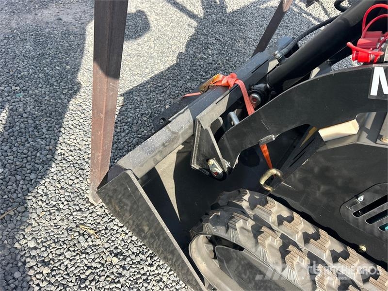 Machpro MPS310 Mini Compact Track Loader (Unused) لوادر انزلاقية التوجيه